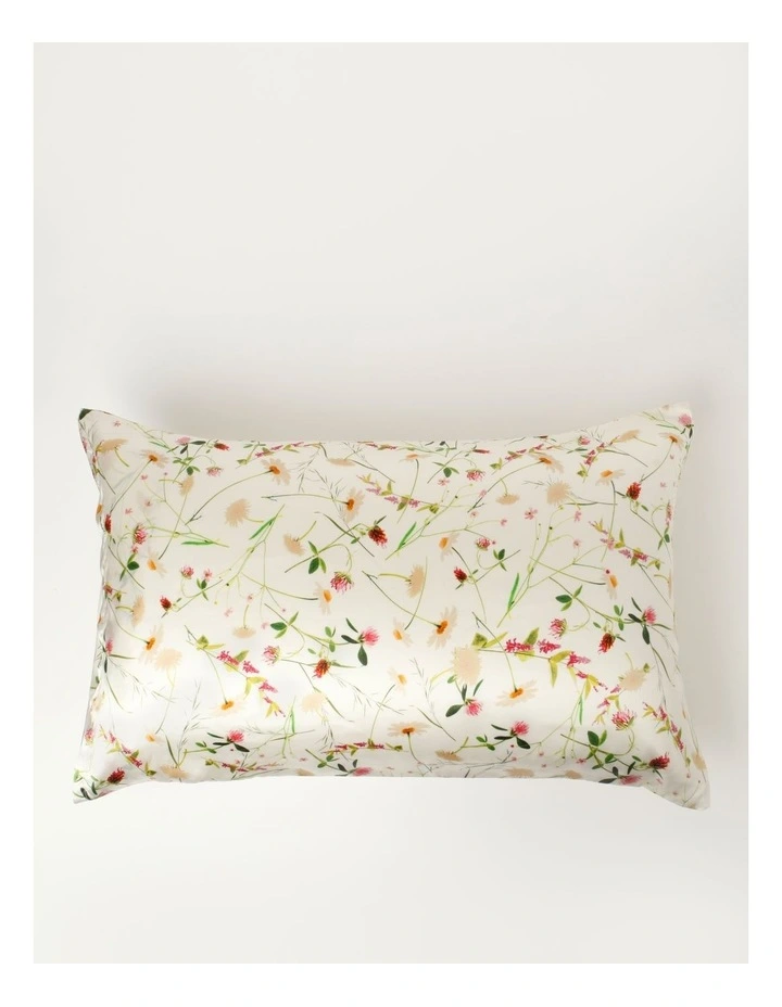 Luxe Silk Pillowcase in Cream New ???? Heritage Luxe Silk Pillowcase In Cream ⭐ -Australian Home Shop unnamed file 114