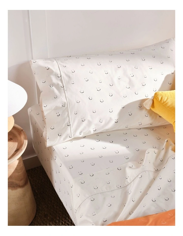 Smiles All Round Sheet Set In Sugar Brand new ⭐ Linen House Kids Smiles All Round Sheet Set In Sugar ???? -Australian Home Shop unnamed file 245